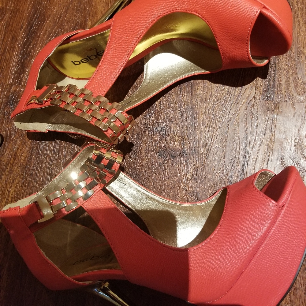 Shoes - Picture 2 of 4